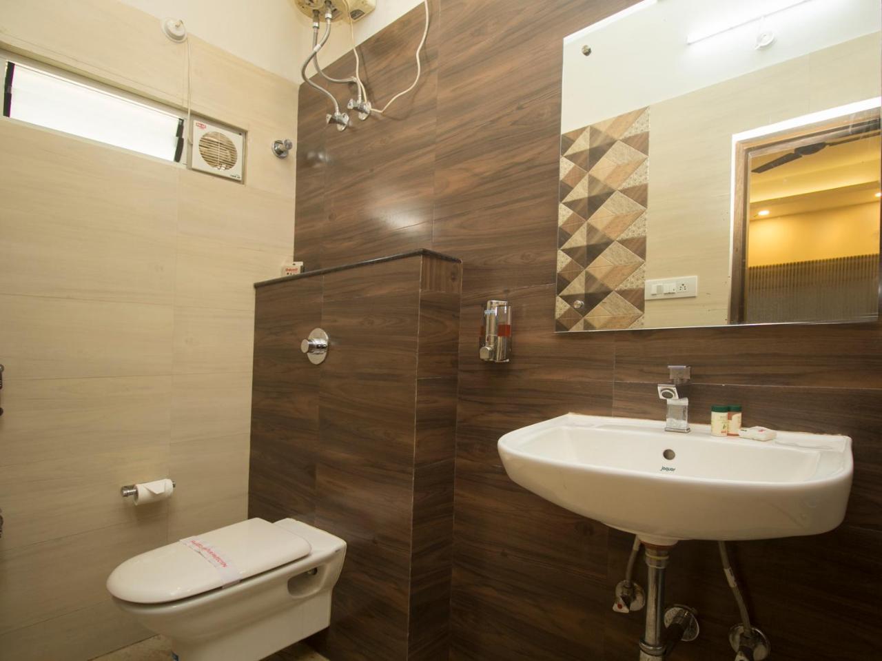 Hotel Mount View, Siliguri Exteriör bild